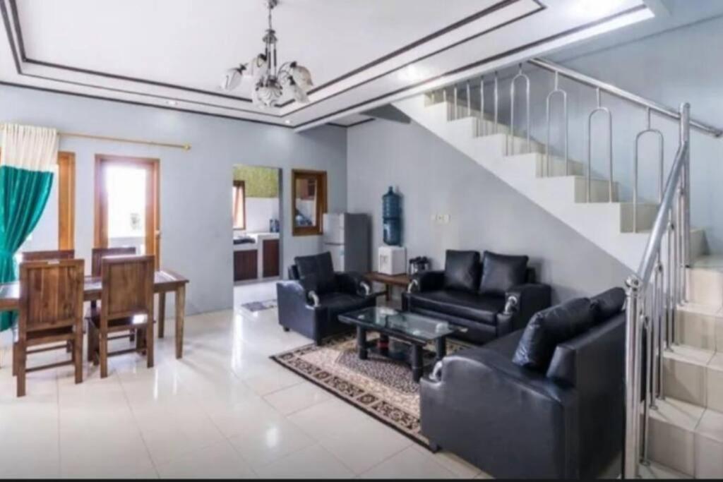 Villa Mutiara Citra Puncak Bu Eva Sampal Ngoại thất bức ảnh