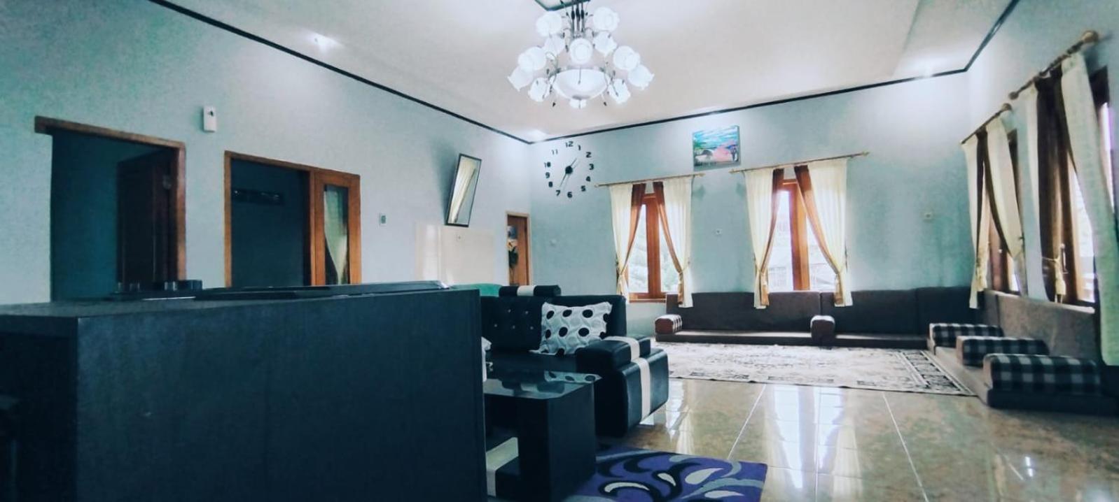 Villa Mutiara Citra Puncak Bu Eva Sampal Ngoại thất bức ảnh