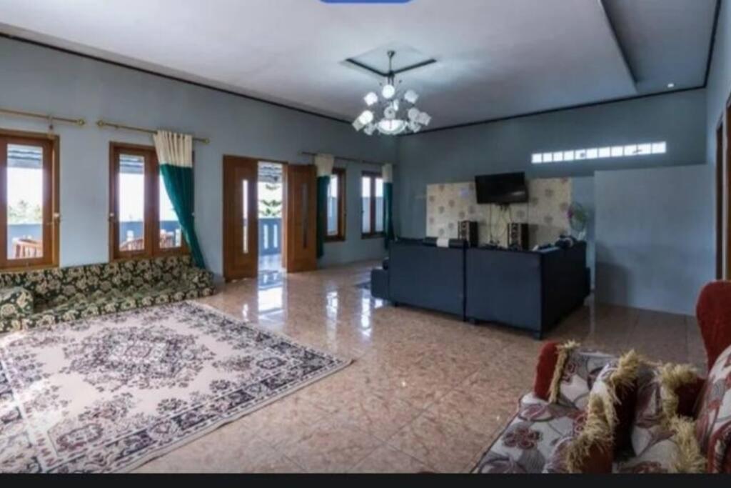 Villa Mutiara Citra Puncak Bu Eva Sampal Ngoại thất bức ảnh