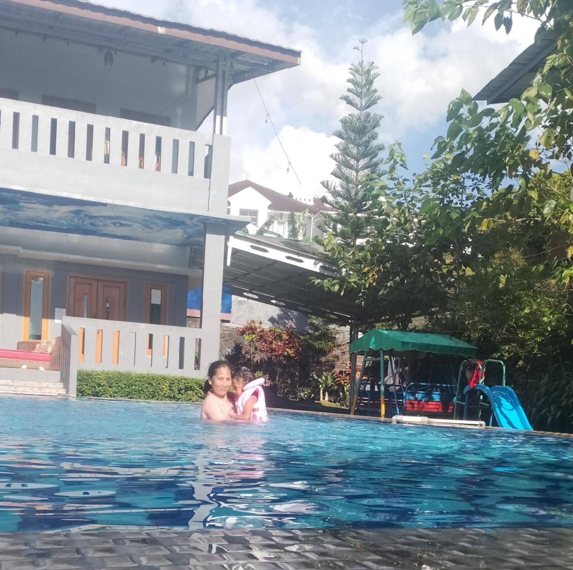 Villa Mutiara Citra Puncak Bu Eva Sampal Ngoại thất bức ảnh