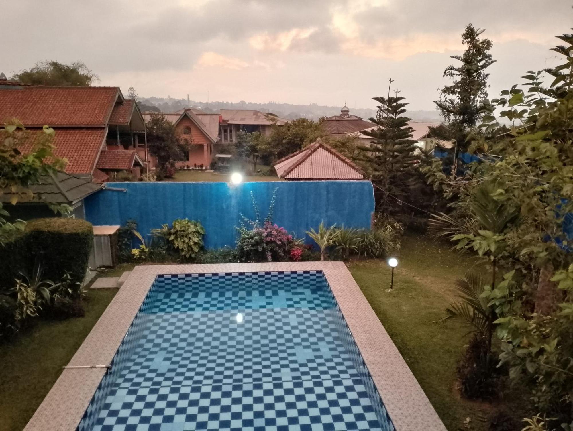 Villa Mutiara Citra Puncak Bu Eva Sampal Ngoại thất bức ảnh