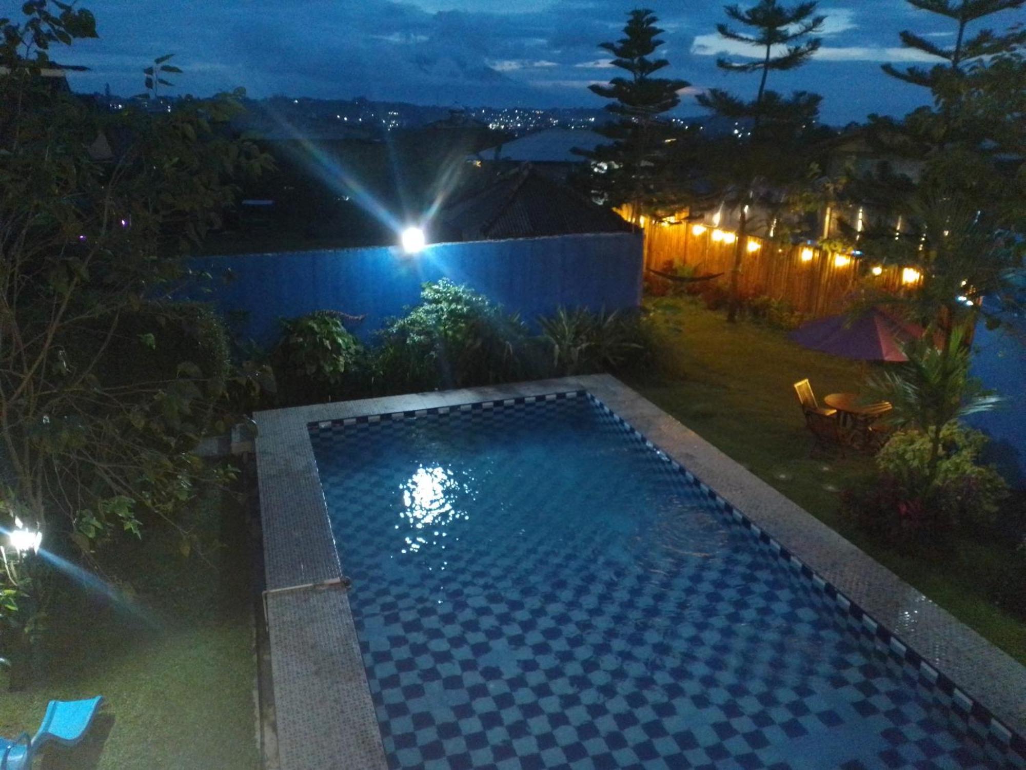 Villa Mutiara Citra Puncak Bu Eva Sampal Ngoại thất bức ảnh